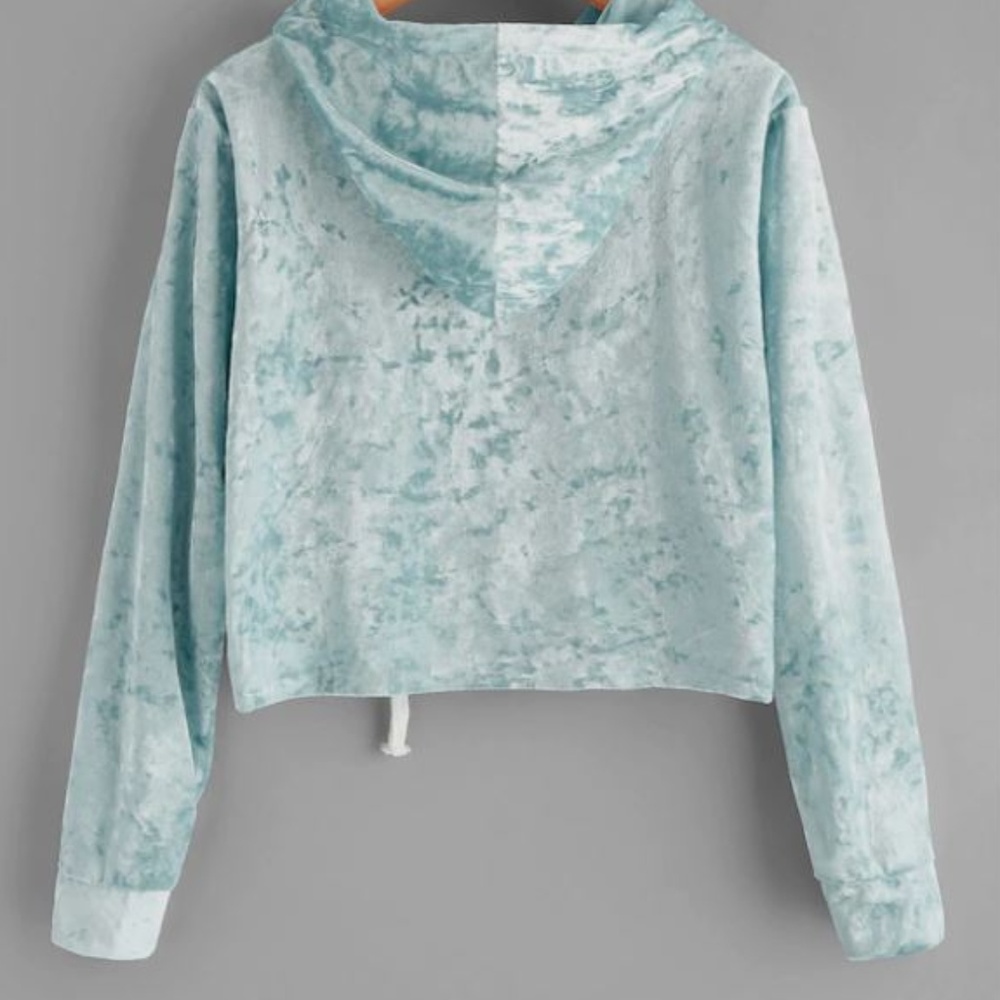 Velvet Hoodie 🦋 - Picture 2 of 3